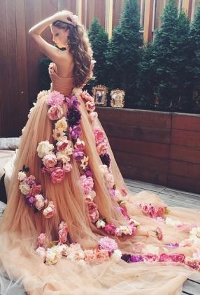 свадебное платье с цветами